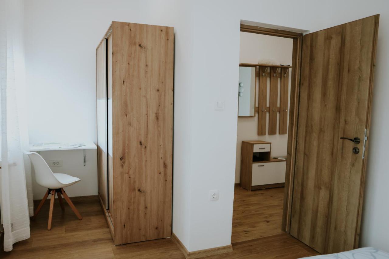 Apartman Nikola Госпич Экстерьер фото