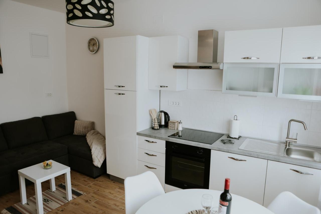 Apartman Nikola Госпич Экстерьер фото